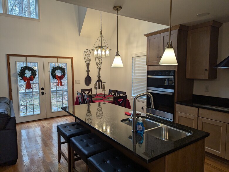 Kitchen off living area - 3812 James Ed Rd