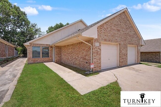 Building Photo - Available Now: The West Fort Worth Duplex You've Been Waiting For