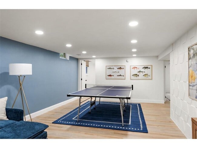 Building Photo - 1424 Vista Ln SW