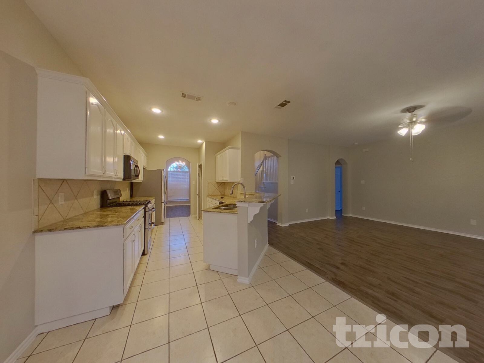 Building Photo - 6356 Ferncreek Ln