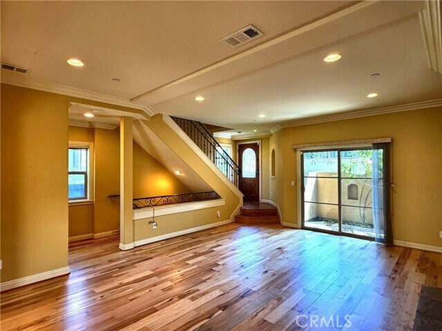 Building Photo - 706 S Pacific Coast Hwy