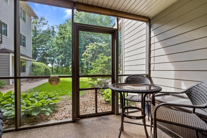 Building Photo - 2100 Ridge Dr