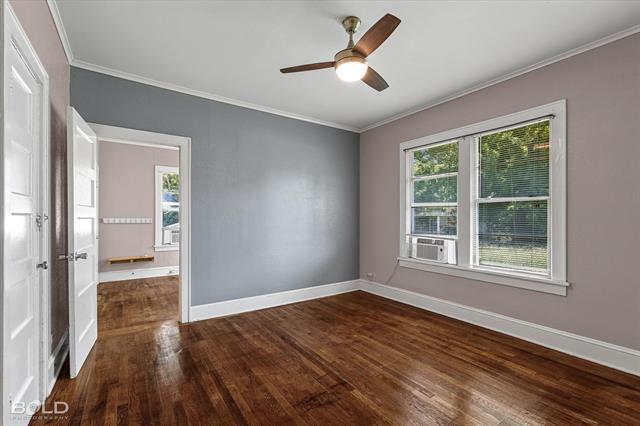 Building Photo - 202 E Elmwood St
