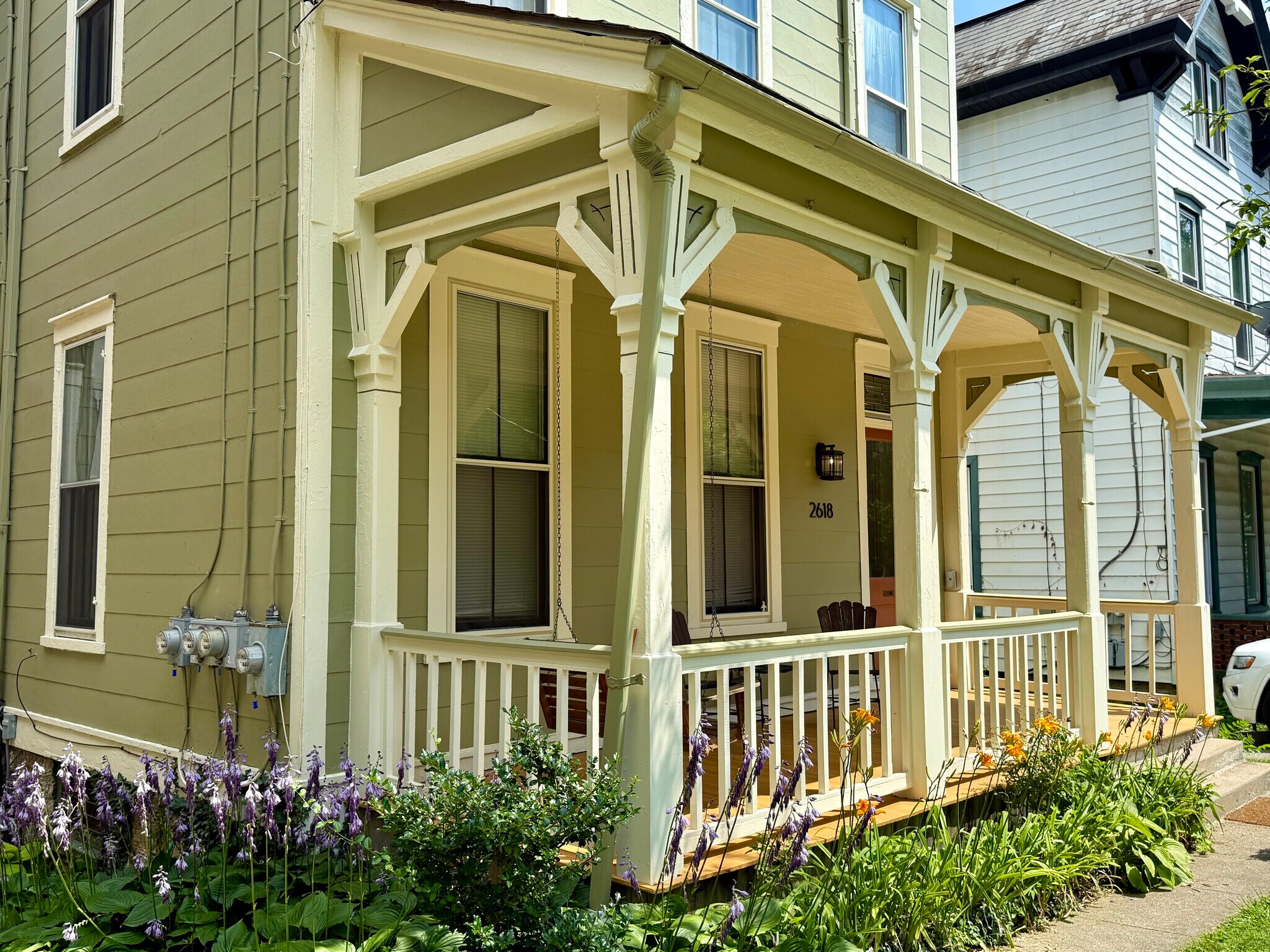 Front entry - 2618 Moorman Ave