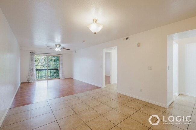 Building Photo - 1044 E 400 S