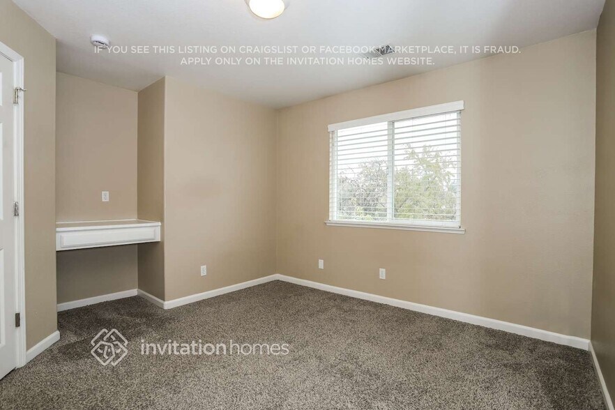 Building Photo - 823 Marsh Creek Dr