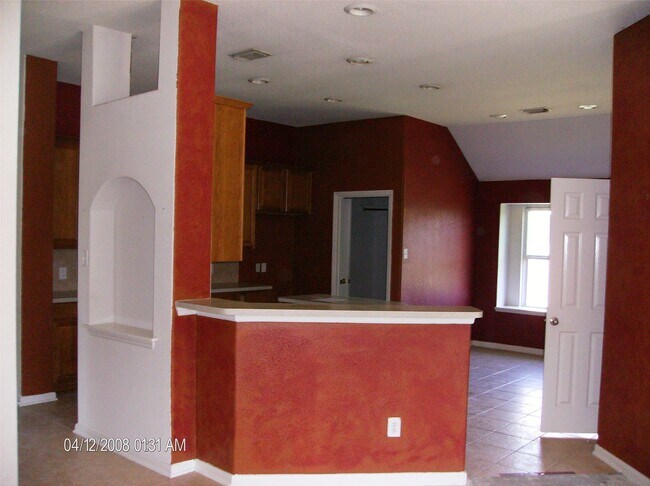 Building Photo - 17202 Timber Cliff Ct
