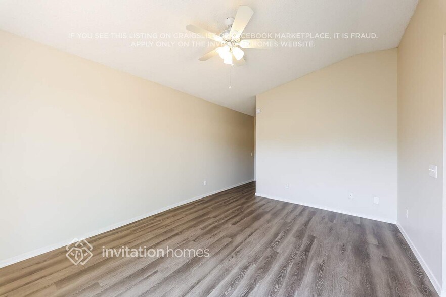 Building Photo - 11121 N 82nd Ln