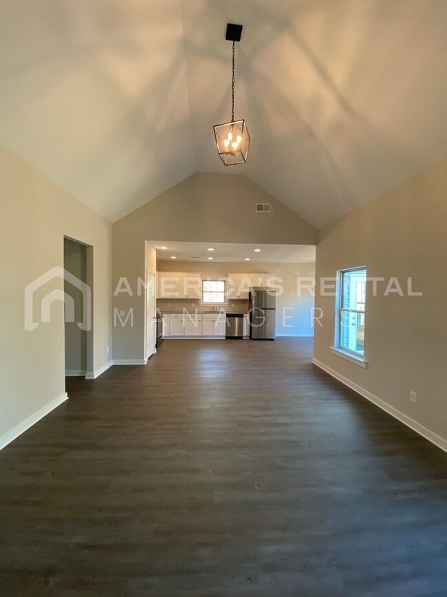 Building Photo - 308 Lakewood Ln