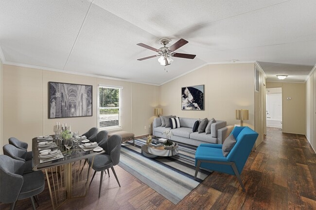 Building Photo - 21864 Russell Dr