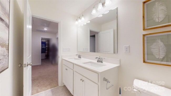 Building Photo - 2888 Yeager Dr NW