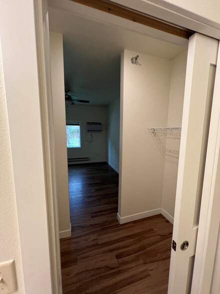 Closet - 916 Cedar Dr