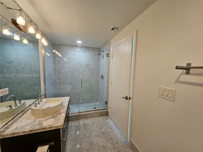 Building Photo - 253 NE 2nd St