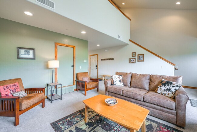Building Photo - 191 Talisman Dr