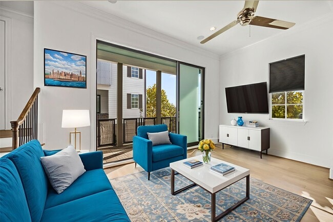 Building Photo - 2234 Lou Ellen Ln