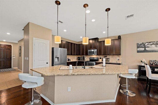 Building Photo - 1501 Arial Dr