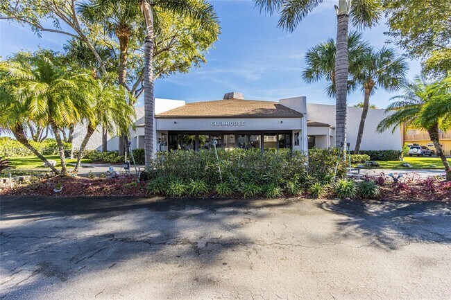 Building Photo - 6650 Royal Palm Blvd
