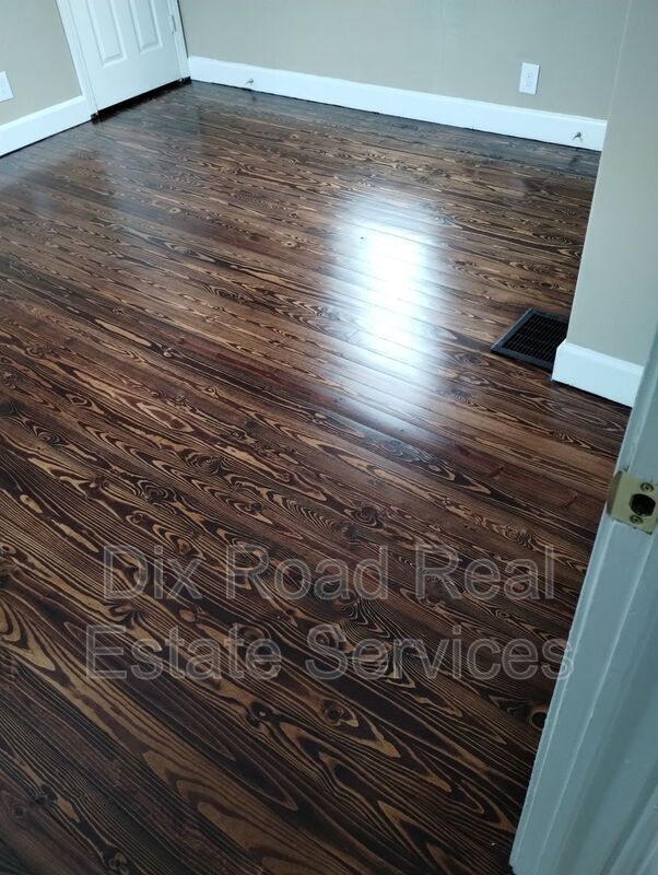 Building Photo - 1724 Parkamo Ave