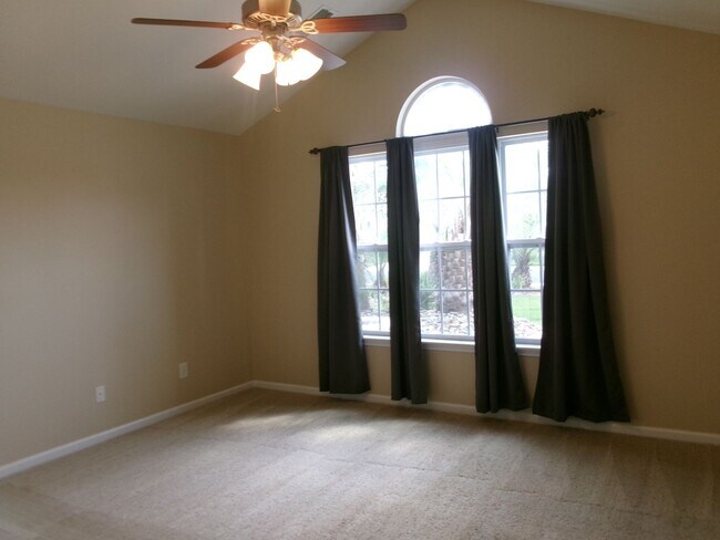 Building Photo - 4 bedroom, 3 bath home in Surfside Beach Club
