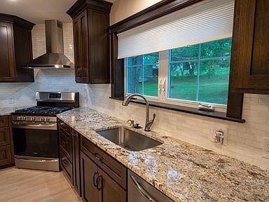 Building Photo - 294 W 2nd St