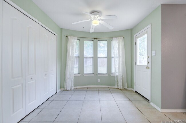 Building Photo - 6002 Woodway Pl