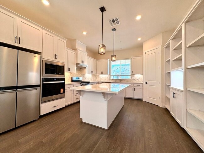 Building Photo - Beautiful 3 Bedroom NEW JMC home for rent in West Roseville!