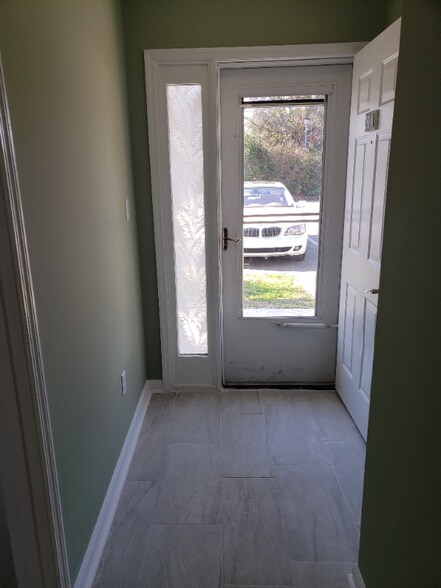 Building Photo - 3700 Golf Colony Ln