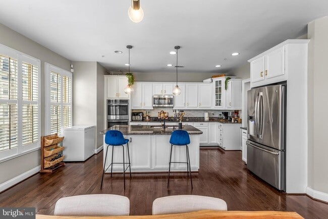 Building Photo - 726 River Mist Dr