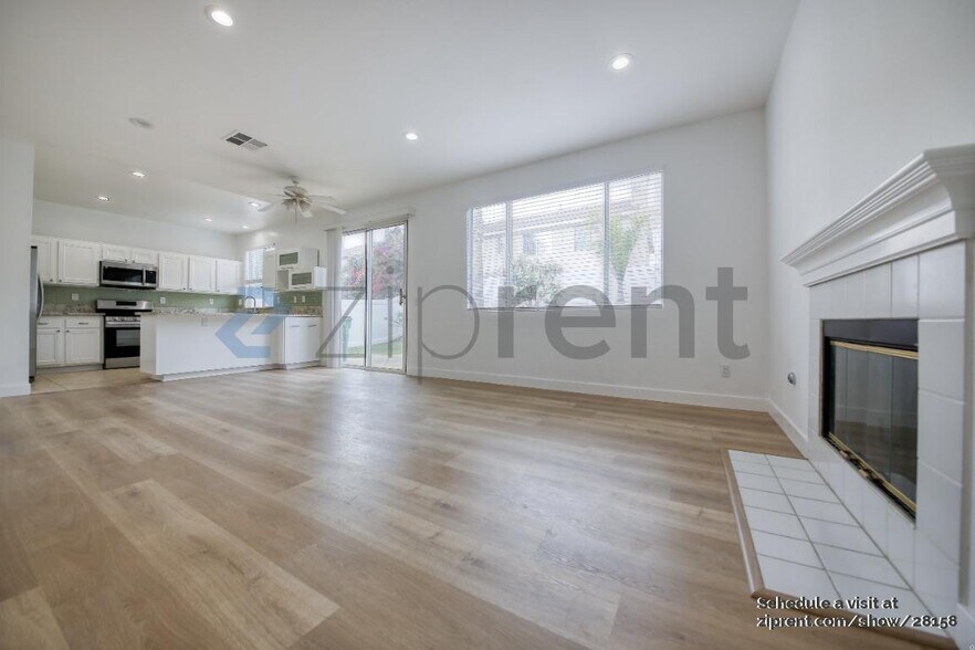 Building Photo - 17 Armory Pl