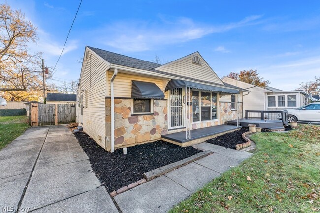 Building Photo - 13813 Leroy Ave