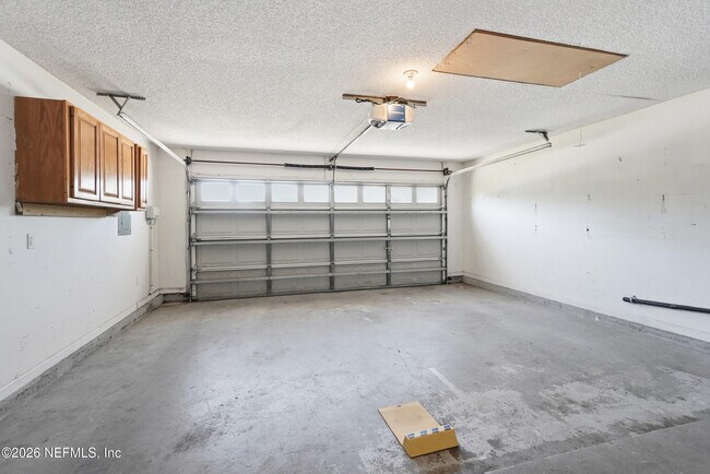 Building Photo - 13245 Milhouse Way