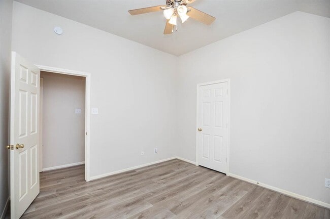 Building Photo - 2710 Falcon Knoll Ln