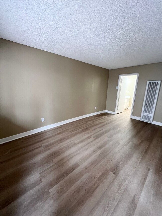 Interior Photo - Cerise  (Fountain Villa)