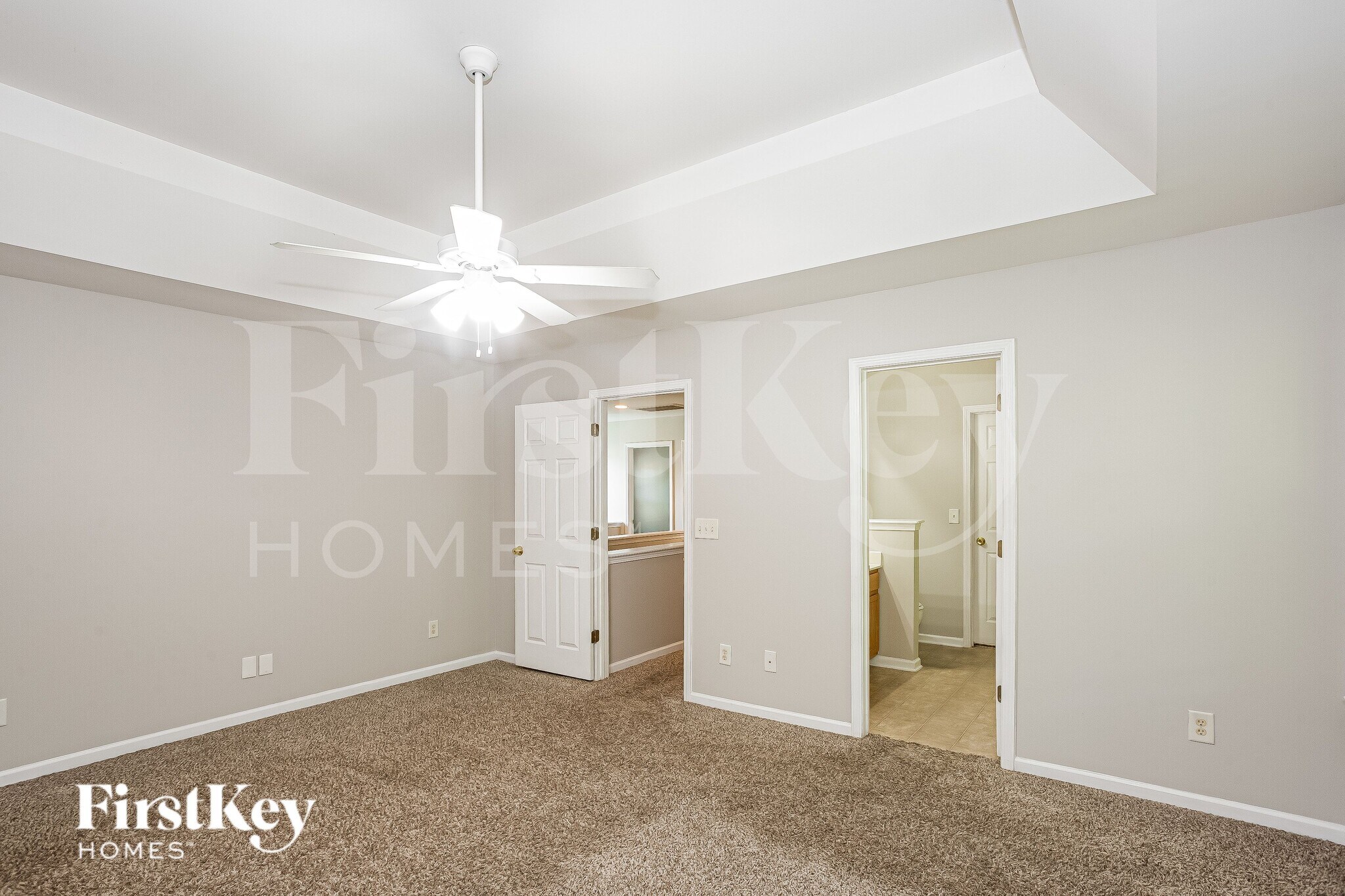 Building Photo - 8605 Royal Bluff Dr