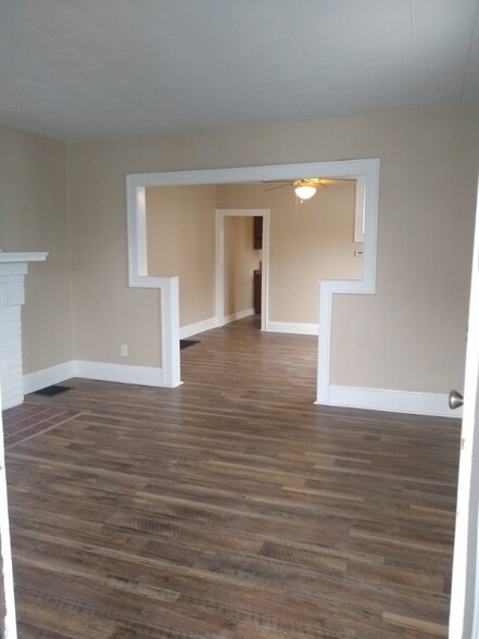 Building Photo - 2658 Deming Ave