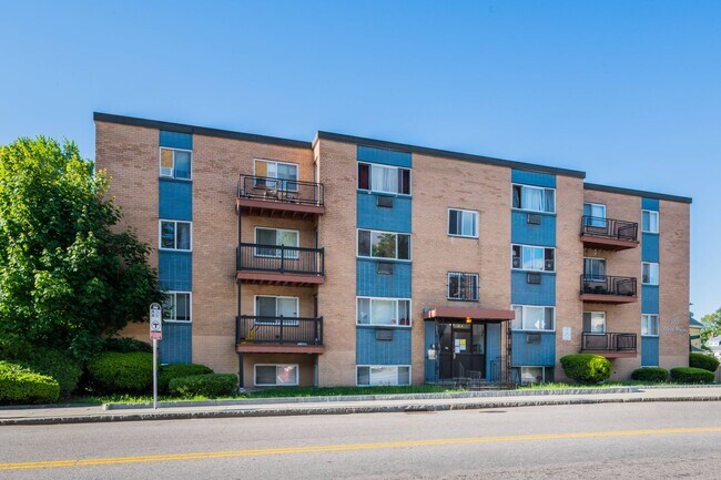 Interior Photo - River House