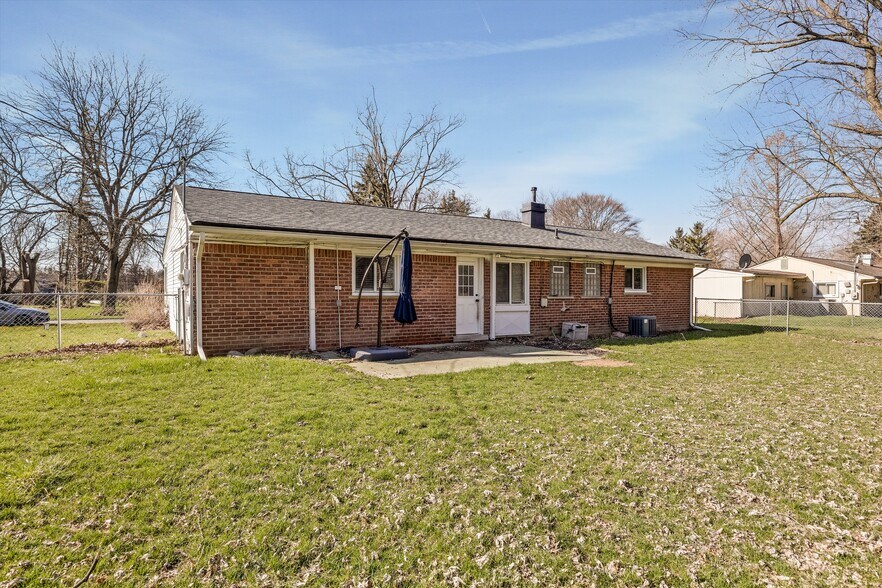 Building Photo - 37880 Wendy Lee St