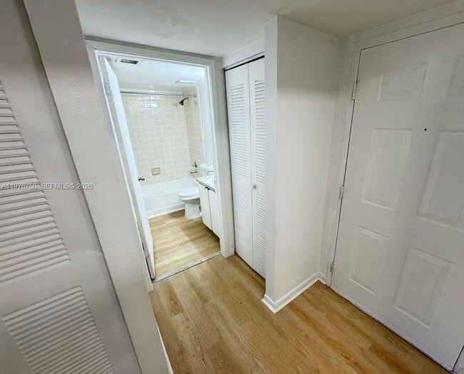 Building Photo - 9878 Nob Hill Ln