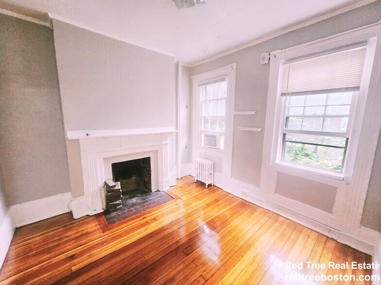 Building Photo - 2 Champney Pl