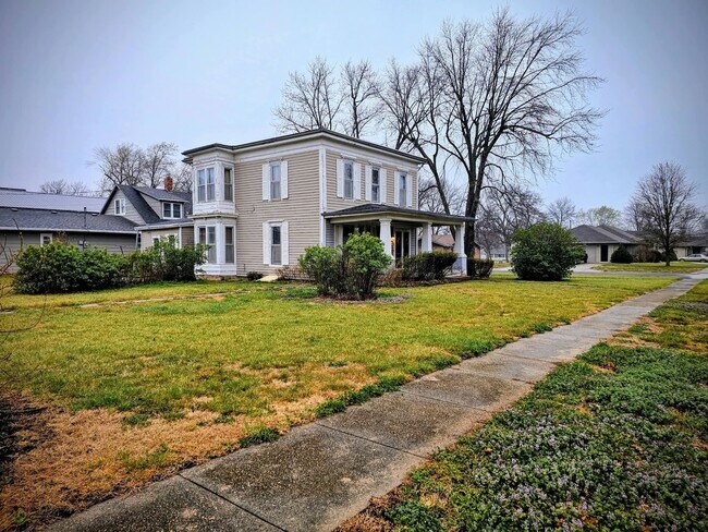 Building Photo - 114 N 3rd St