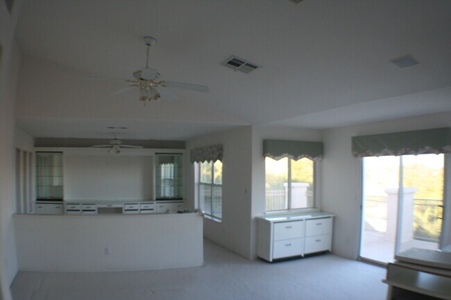 Building Photo - Incredible Green Valley Ranch stunner!