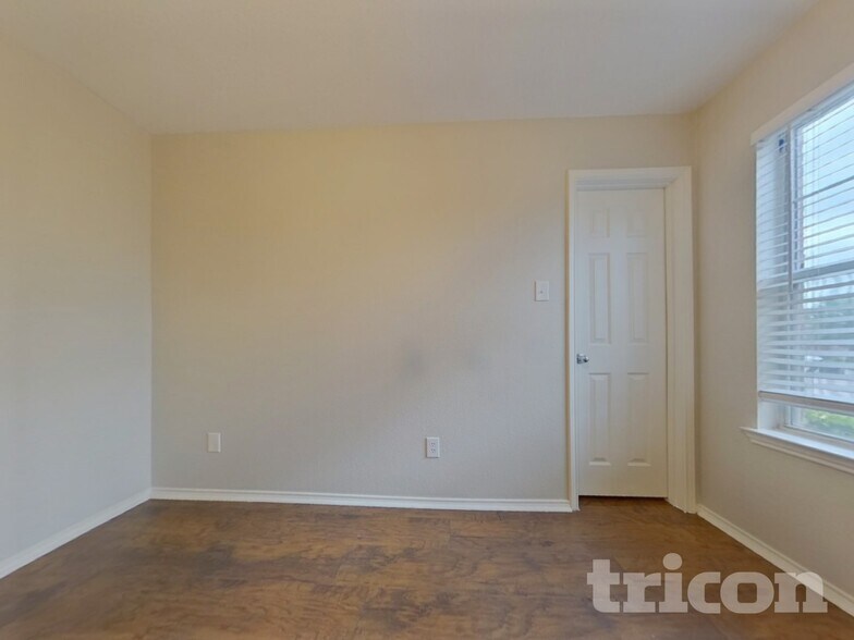 Building Photo - 14353 Snaffle Bit Trail