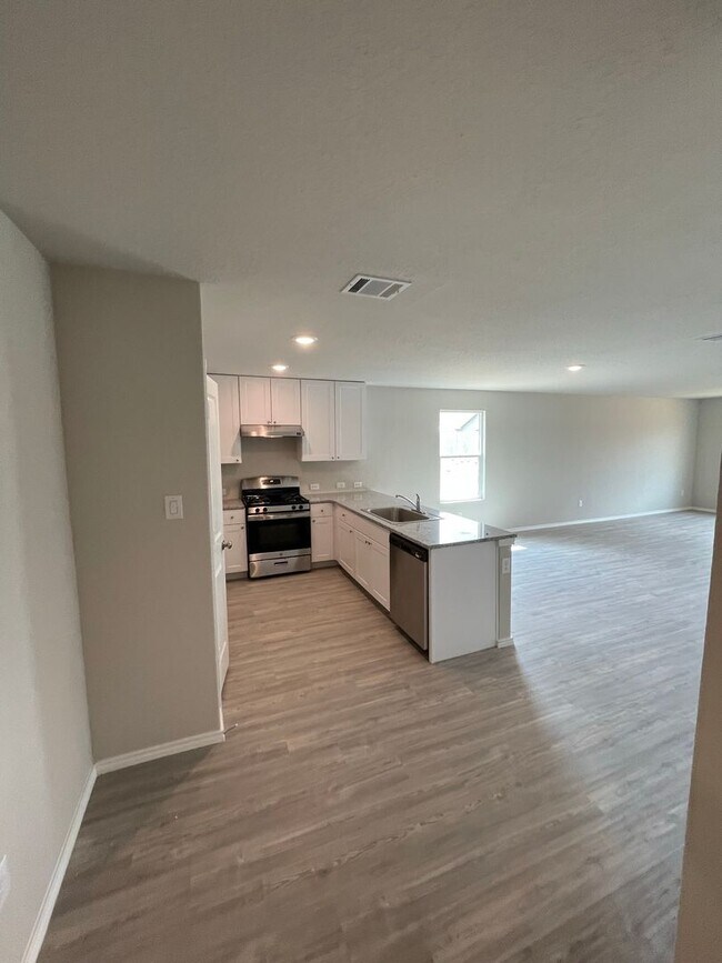 Building Photo - Paloma Subdivision