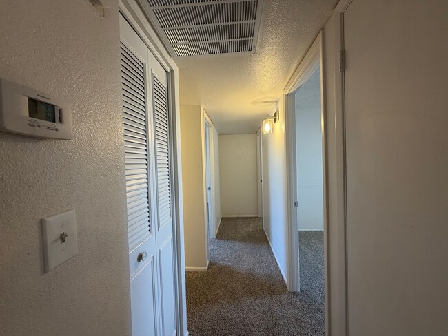Building Photo - 3Bed 1 Bath Peoria House