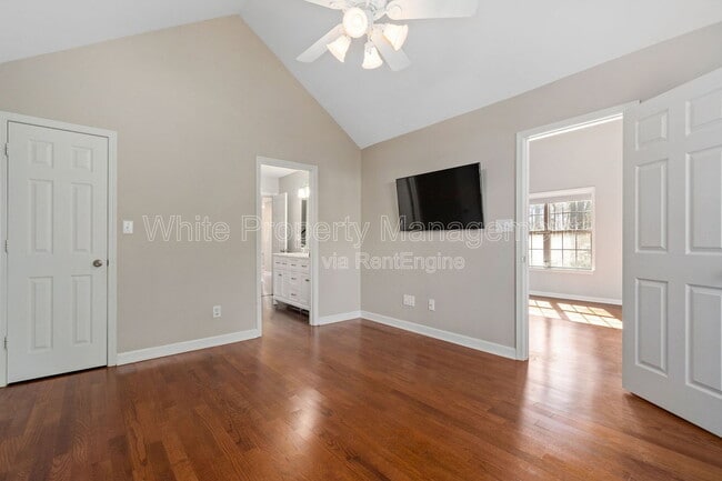 Building Photo - 8401 Southgate Commons Dr
