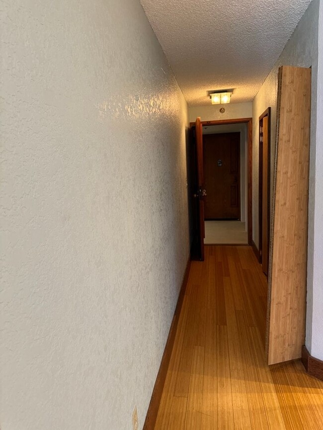 Building Photo - LILIUOKALANI GARDENS, STUDIO/1/1, FULL KITCHEN, GARDEN VIEWS