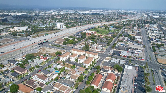 Building Photo - 12035 Sproul St