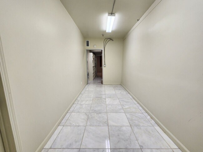Building Photo - 120 I St