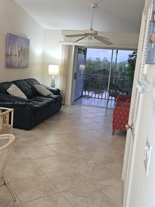 Building Photo - 1335 Mainsail Dr