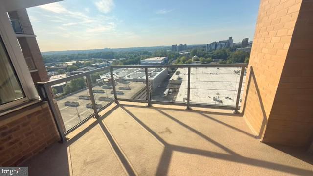 Building Photo - 5750 Bou Ave